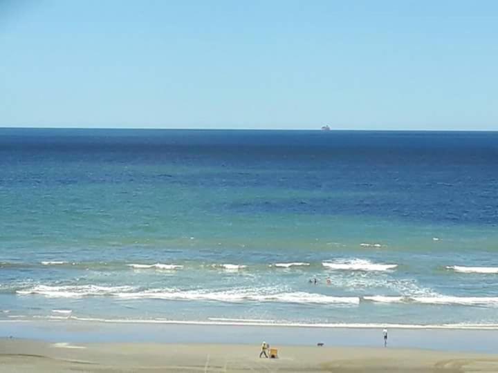 Frente Mar Piscina Churrasqueira Wifi Garagem Portaria 24Hs Apartment Solemar Exterior photo